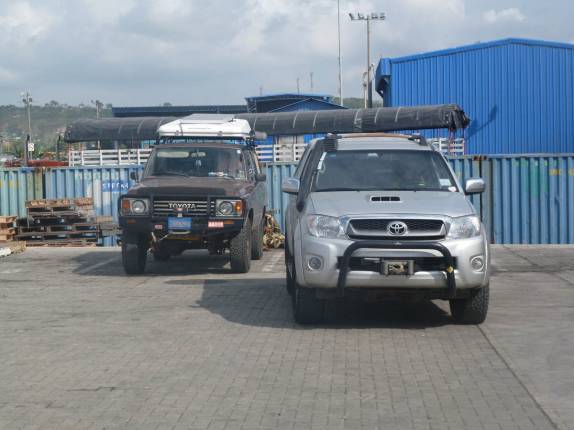 Já desembarcada, a Fiona terá de esperar mais um doa no porto de Cartagena, na Colômbia
